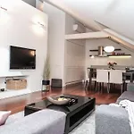 דירה #stayhere - Spacious Luxury Town Hall 3bdr