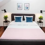 #stayhere - Spacious Luxury Town Hall 3bdr