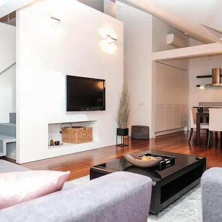 #stayhere - Spacious Luxury Town Hall 3bdr Apartmán
