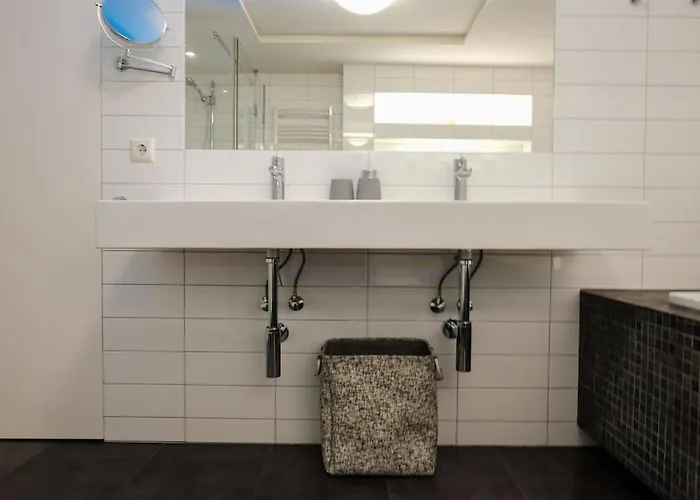 #stayhere - Spacious Luxury Town Hall 3bdr Lejlighed *