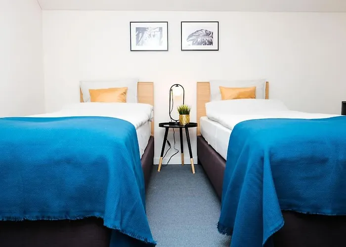 #stayhere - Spacious Luxury Town Hall 3bdr *